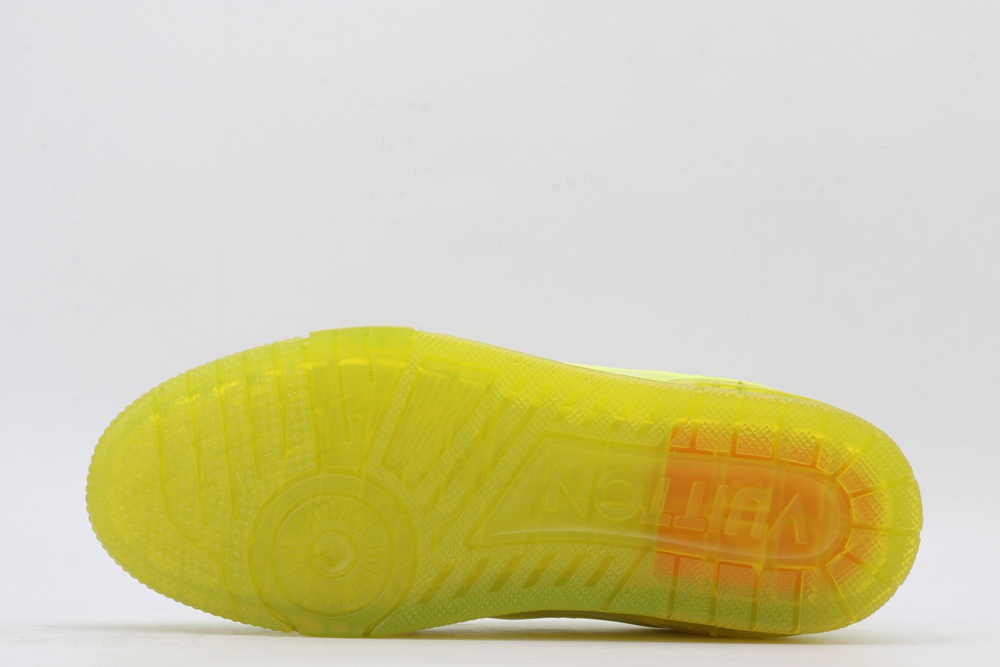 L*V SNEAKER